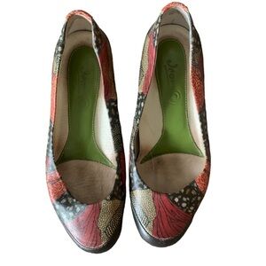 JCON Size 6 Wearable Art Colorful Flat Shoes